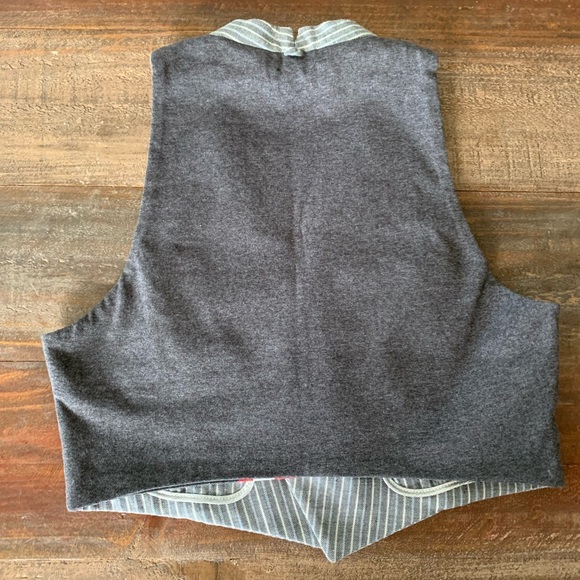 Pinstripe crop vest - reversible! - Picture 2 of 4